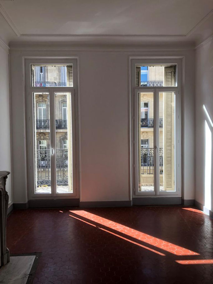 Fenêtre: en PVC  2023-2024 sur mesure  en rénovation de chez Altiva Pro Menuisier La Garde 83130