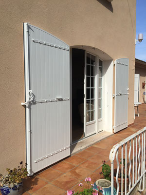 Volets Battants: en aluminium 2023-2024 sur mesure en rénovation de chez Altiva Pro Menuisier La Seyne Sur Mer 83500