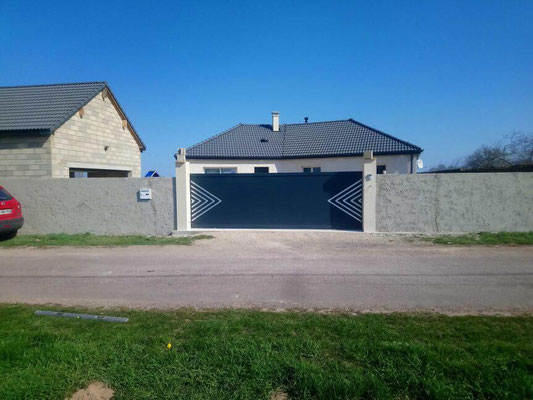 Portails et clôtures :sur mesure de chez Altiva Pro Menuisier  2023-2024 en rénovation Le Beausset 83330