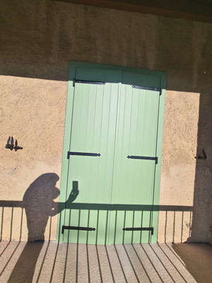 Volets Battants: en aluminium 2023-2024 sur mesure en rénovation de chez Altiva Pro Menuisier Sanary-Sur-Mer 83110