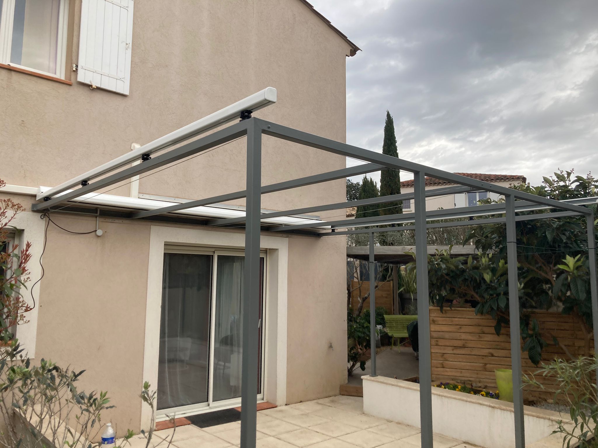 Store de véranda à la Seyne Sur Mer, 83500 de  Altiva Pro Menuiser 