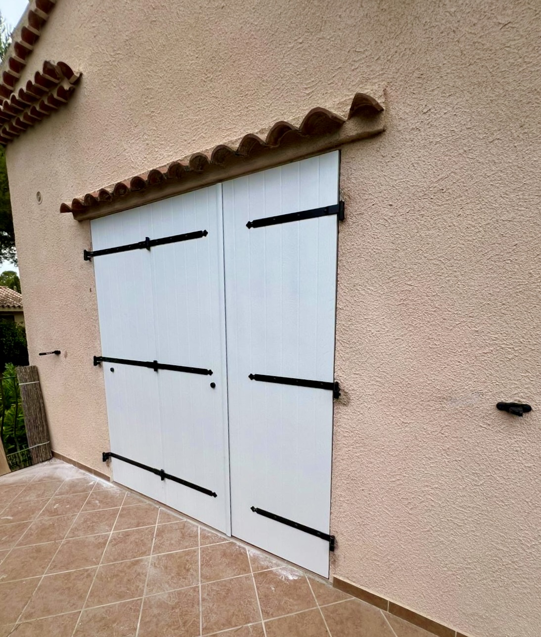Volets Battants: en composite, Juillet 2025 sur mesure en rénovation de chez Altiva Pro Menuisier,  à La Seyne sur mer 