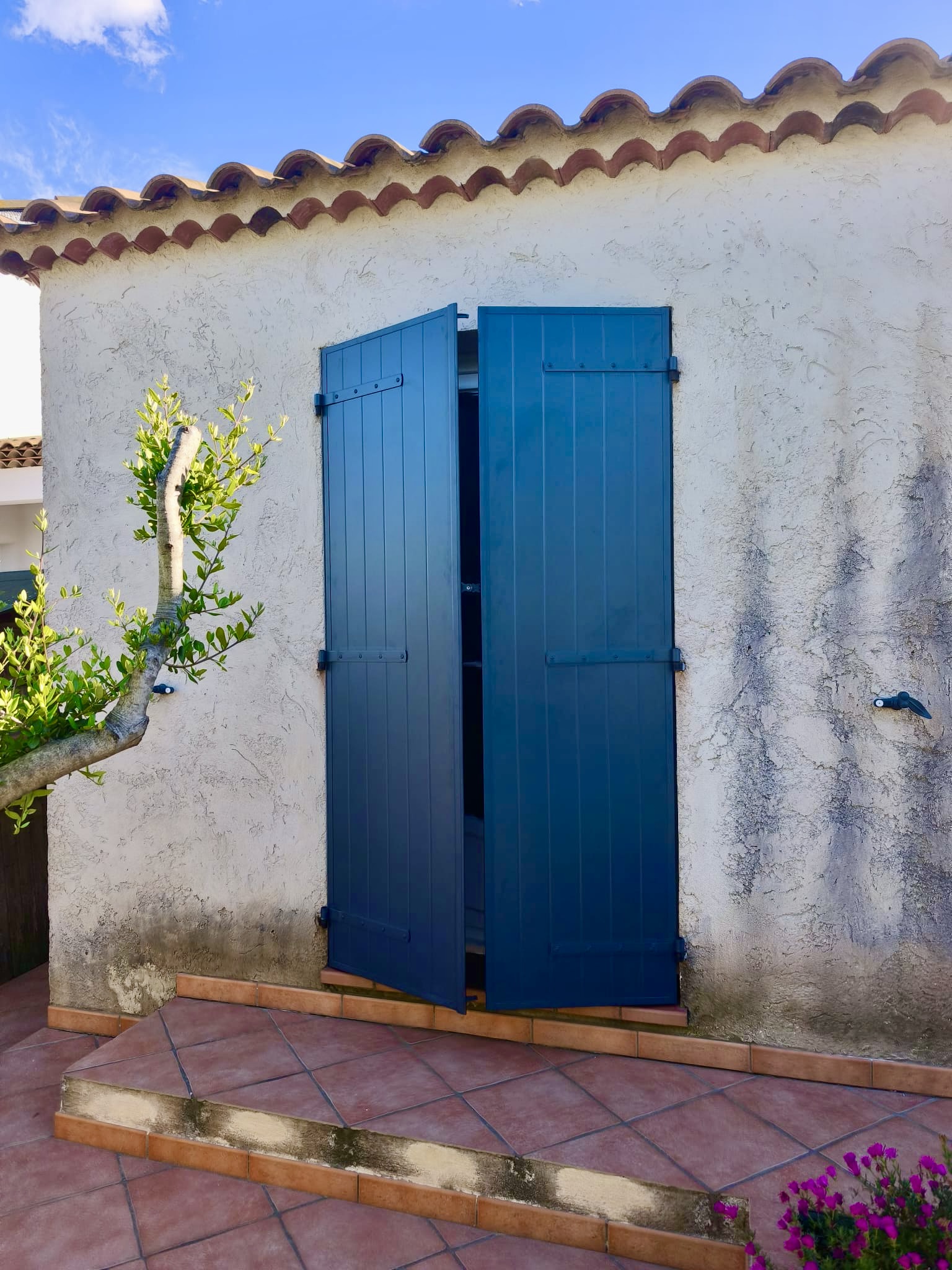 Volets Battants : en aluminium Mai 2026 sur mesure en rénovation de chez Altiva Pro Menuisier à La Crau 83260