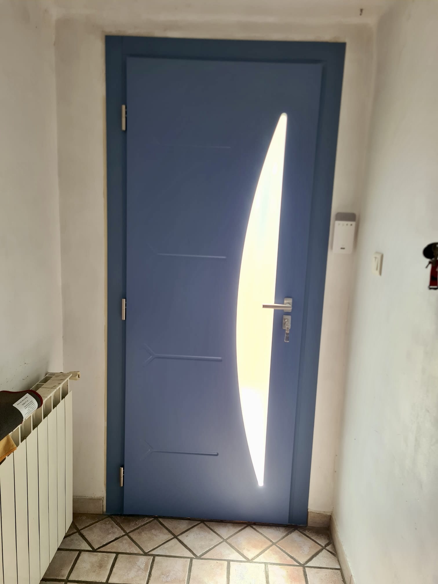Porte d'entrée en Acier 2024 sur mesure en rénovation à Toulon 83000