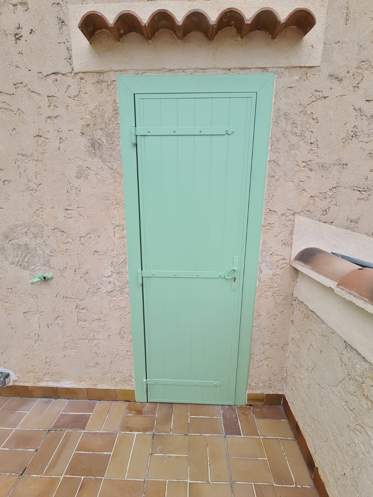 Volets Battants: en aluminium 2024 sur mesure en rénovation de chez Altiva Pro Menuisier Bandol 83150