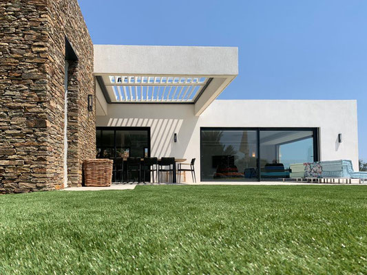 Pergolas bioclimatiques : sur mesure en rénovation St-Cyr 83270