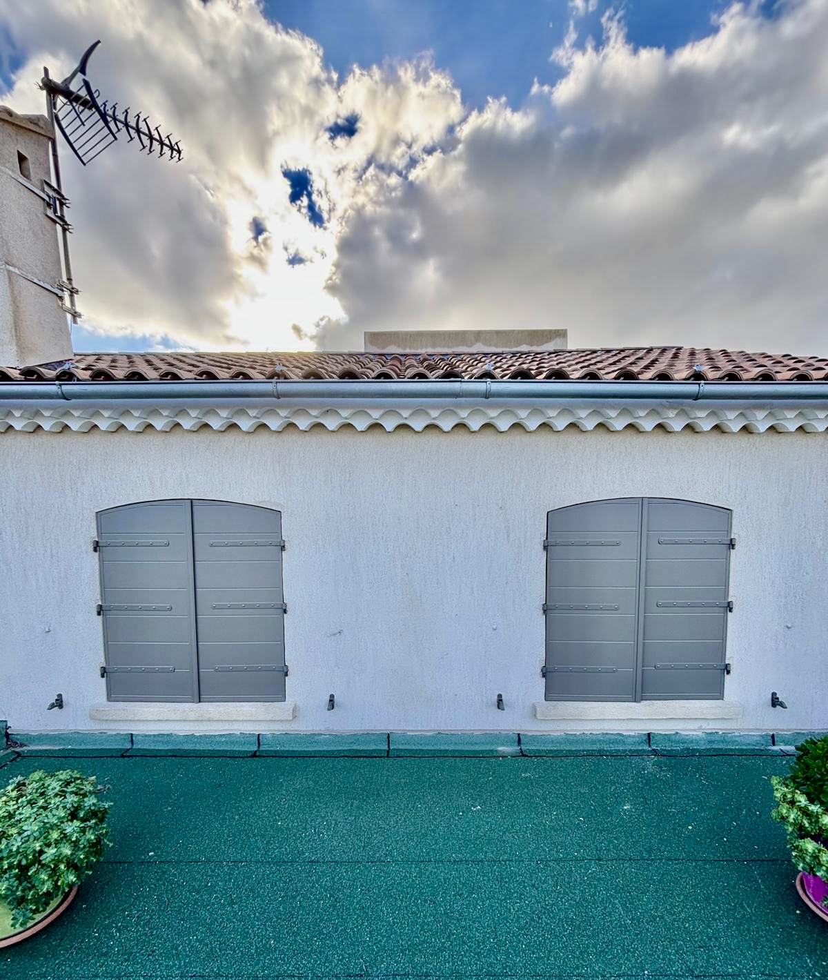 Volets Battants : en aluminium Novembre 20252025 sur mesure en rénovation de chez Altiva Pro Menuisier à La Seyne Sur Mer