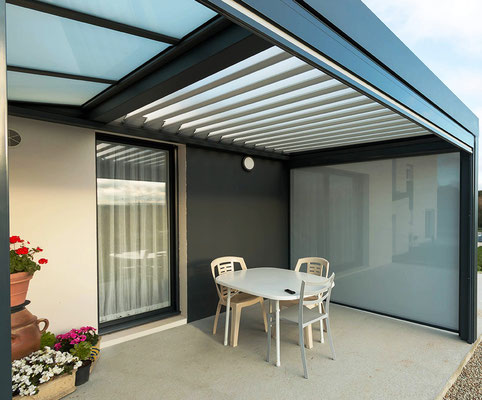 Pergolas bioclimatiques : sur mesure de chez Altiva Pro Menuisier  2023-2024 en rénovation Six-Fours-Les-Plages 83140