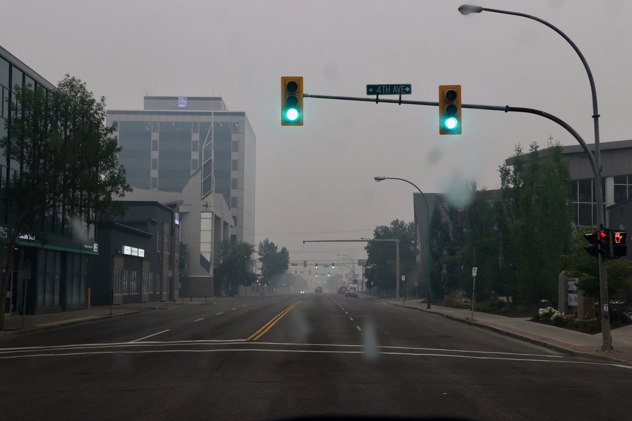 Deserted Town drowned in smoke!!