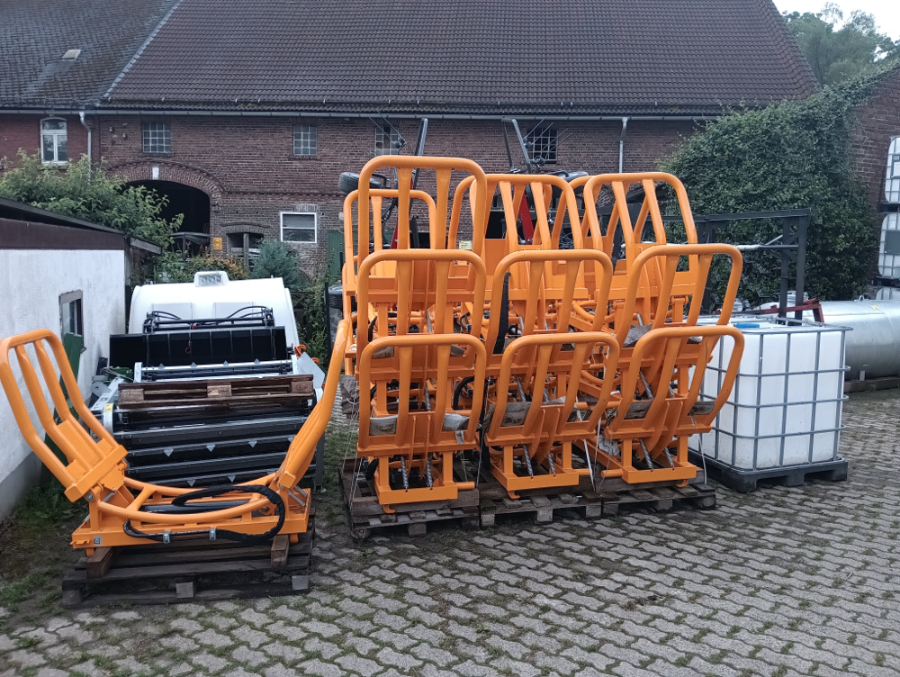 Rundballenzange mit Euronormaufnahme Preis 990€ inkl. MwSt