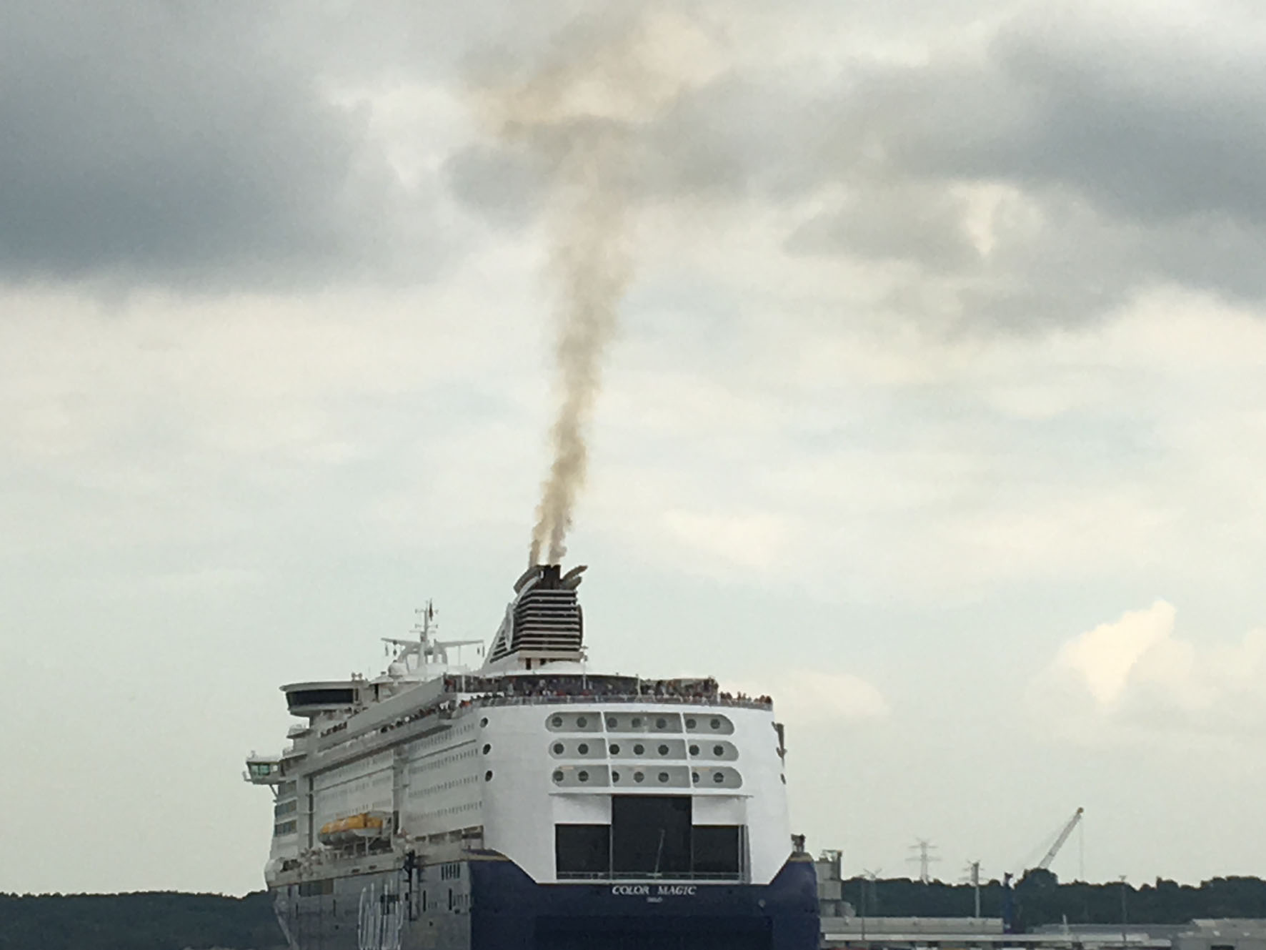 Es lagen noch drei weitere Kreuzfahrtschiffe in Kiel