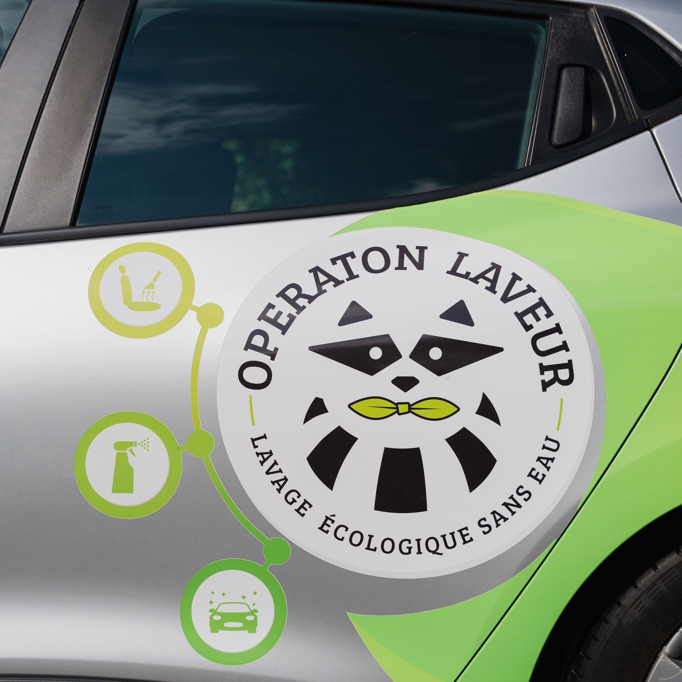 Operaton Laveur - Lavage de véhicule sans eau à domicile