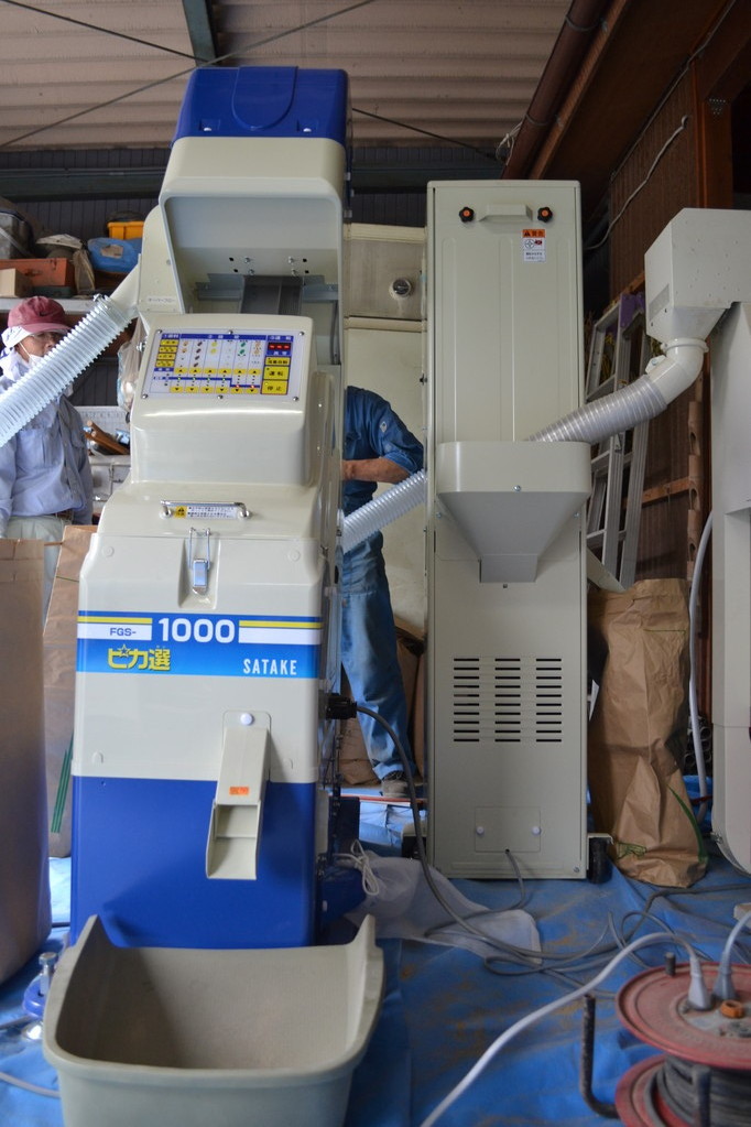 米と籾殻の選別機