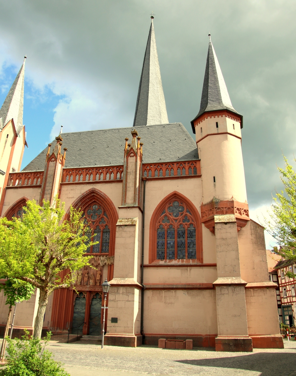 Liebfrauenkirche Schotten, Westseite