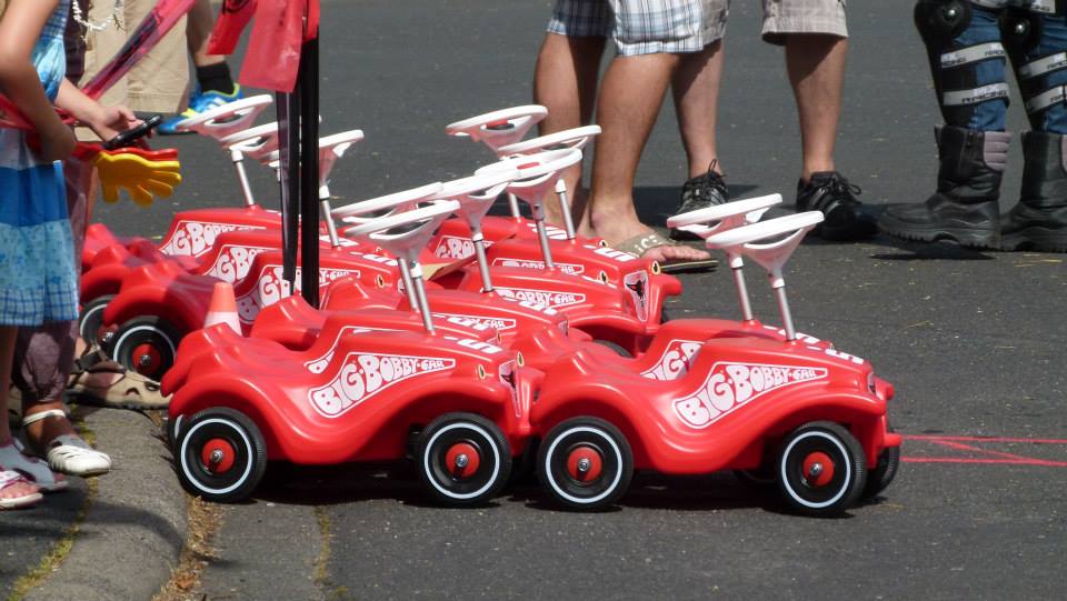 Renn-Bobycar stark getunt und verstärkt (Boby-Car-Racing)