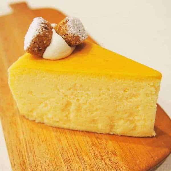 「フロマージュドール」　濃厚なチーズの味わい！軽いくちどけのスフレチーズケーキ～金のチーズケーキ～