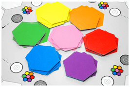 Disposer les 28 cartes de couleur pour constituer le stock - www.tangram-champions.com