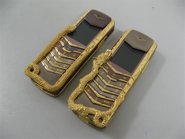 Vertu Boucheron Cobra