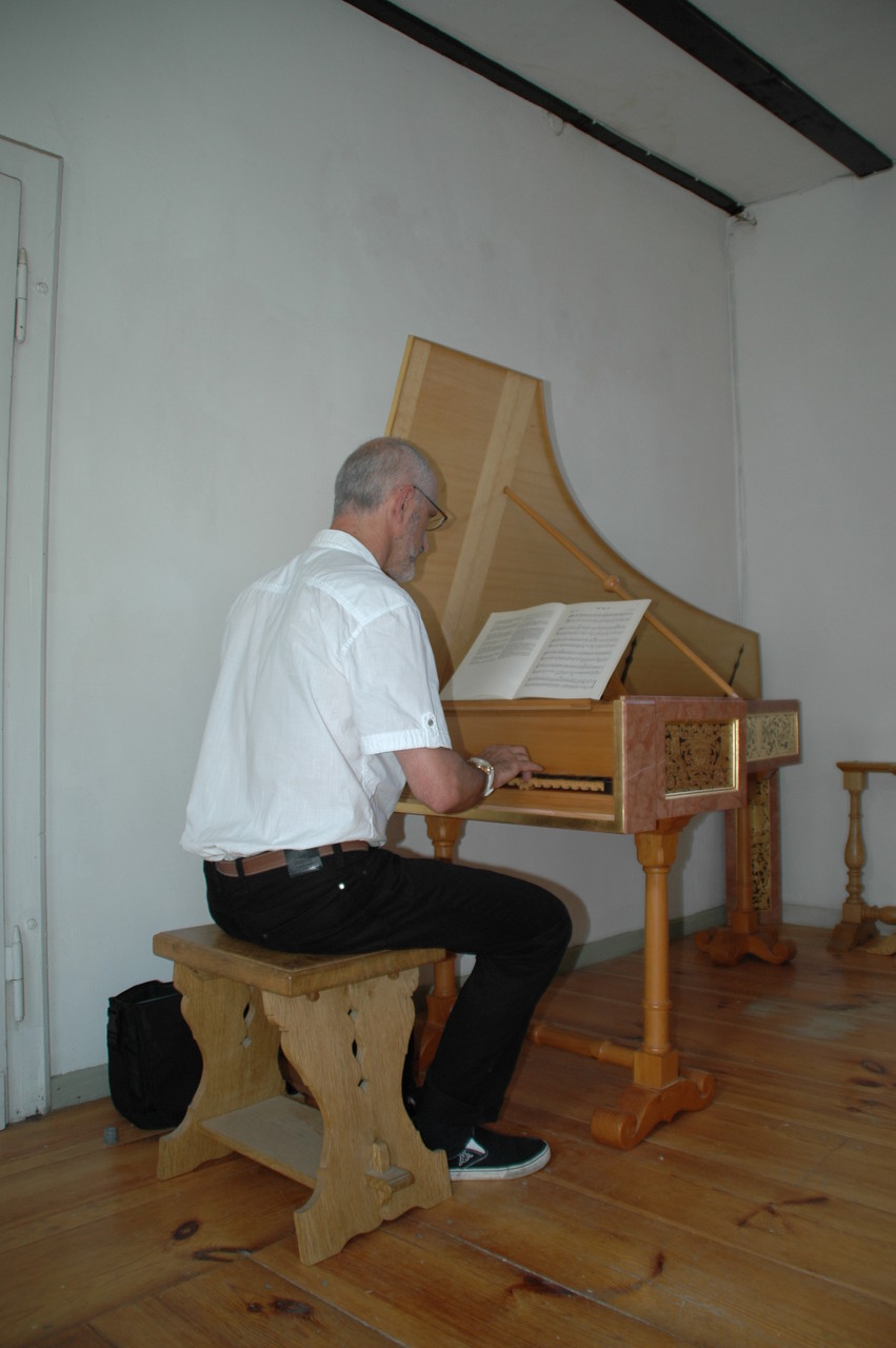  I may try out the instruments © Achim Heinrichs-Heger — at Lennep.