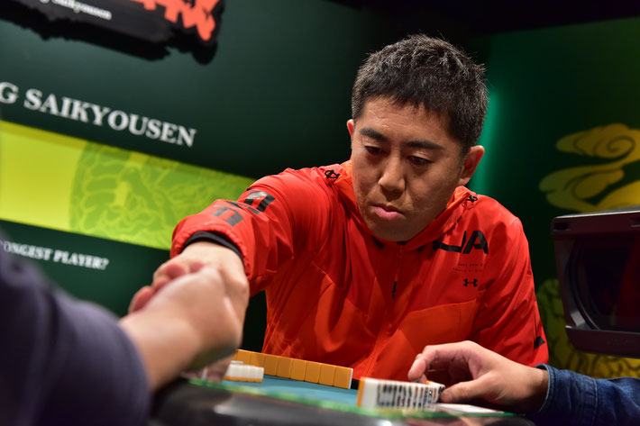 前年度優勝者として出場した影山さん。得意の引っ掛けリーチ実らず!
