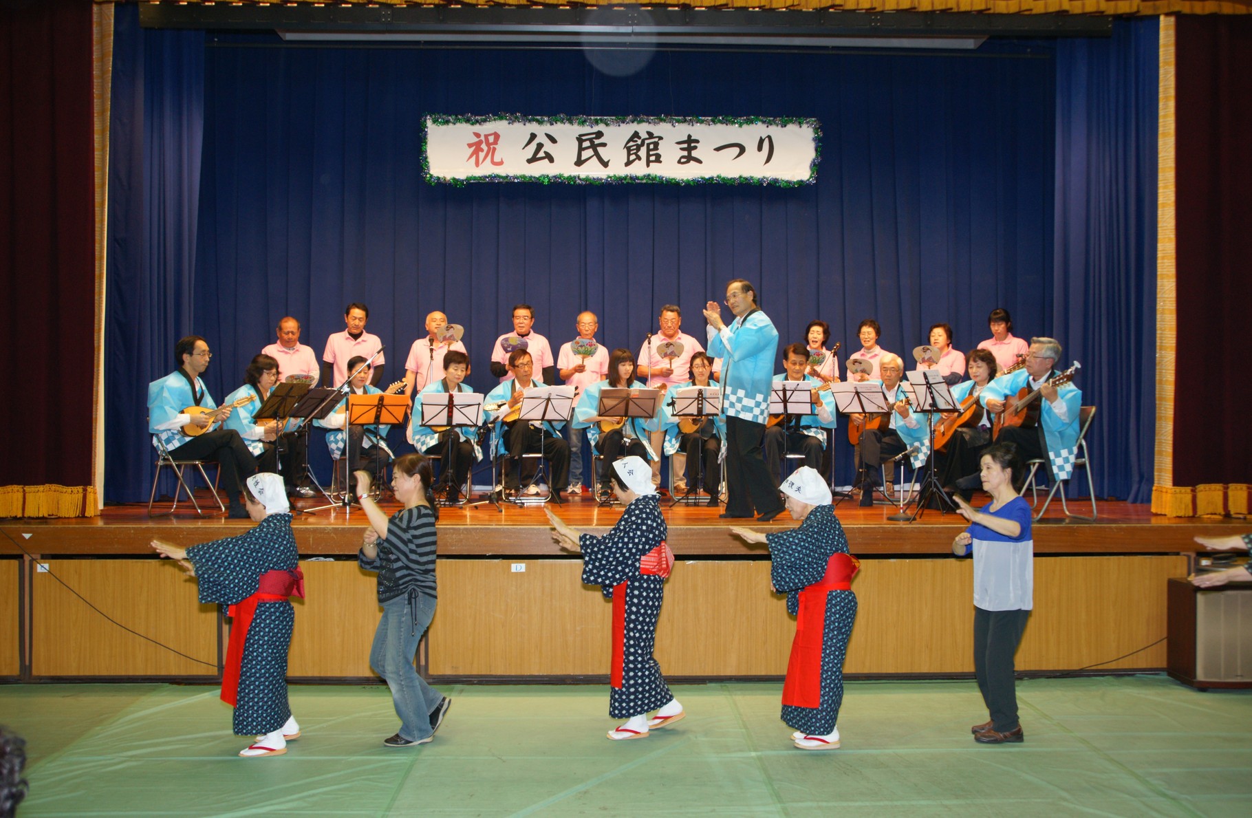 「踊り」は矢野町女性会と向井寿恵亮会の有志の方々のご協力を頂いています。