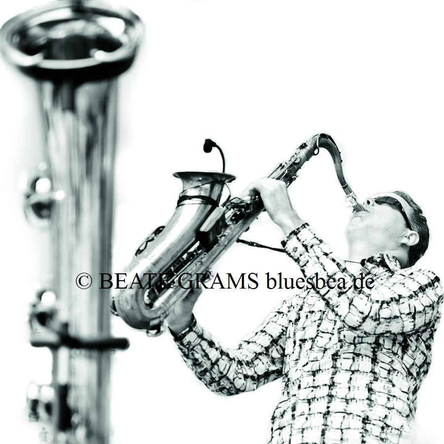 Tommie Harris & Kai Strauss Band