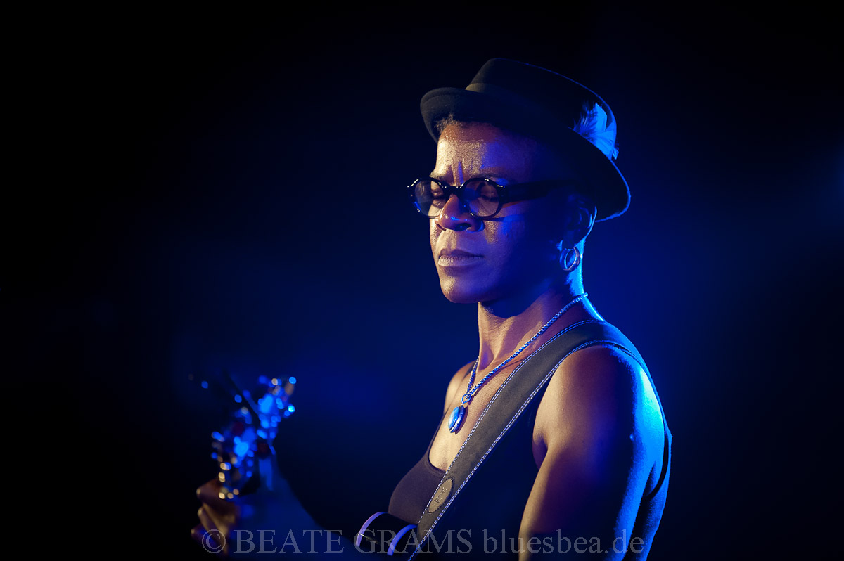 Cécile Doo Kingué - 25.10.2019 Hamburg Blues Nights 