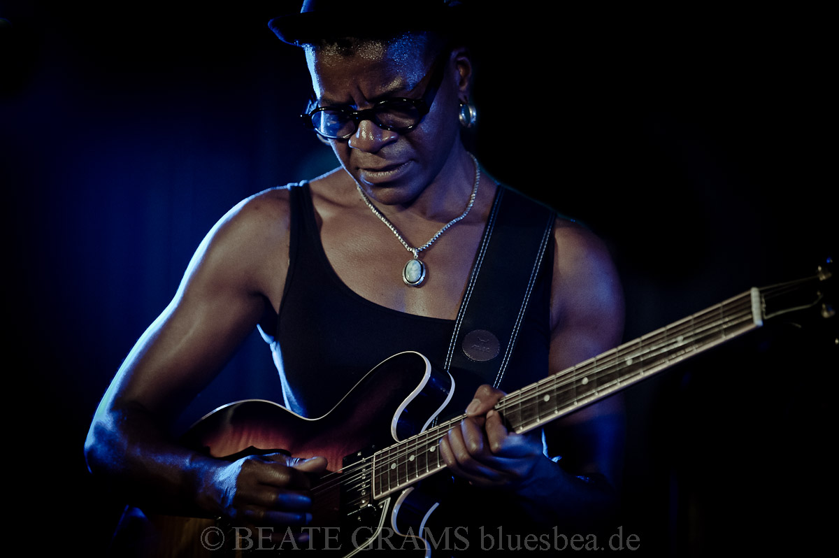 Cécile Doo Kingué - 25.10.2019 Hamburg Blues Nights 