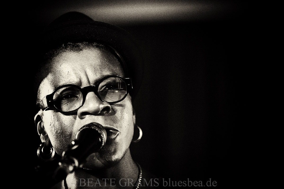 Cécile Doo Kingué - 25.10.2019 Hamburg Blues Nights 