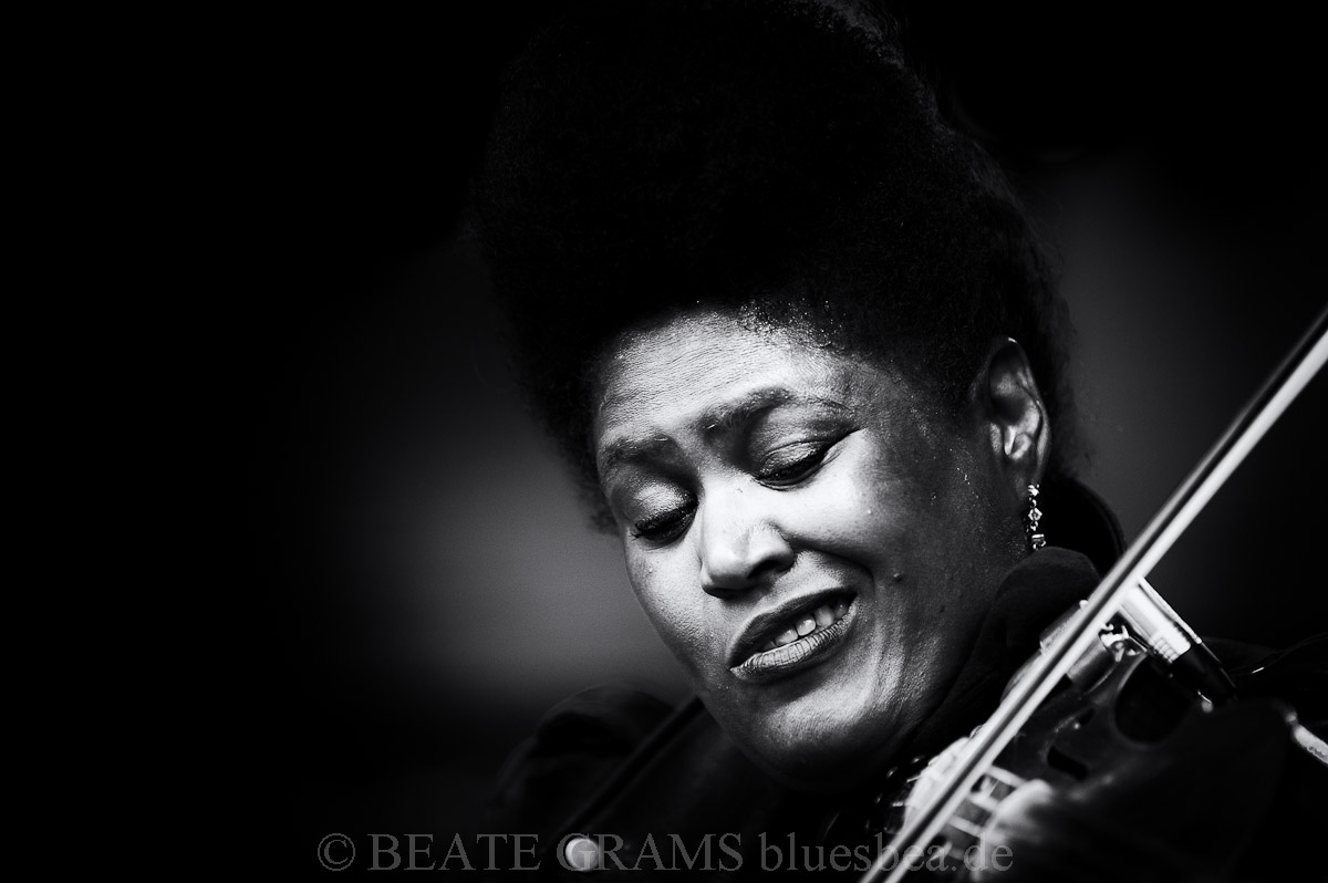 Dede Priest & Johnny Clark And The Outlaws (USA/NL) - Challenge Festival 13.09.2019 BalticBluesEutin