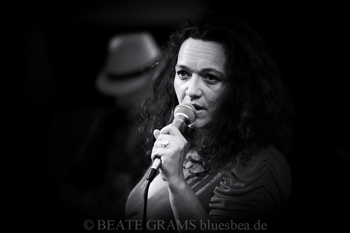 MEENA CRYLE & The Chris Fillmore Band 2019