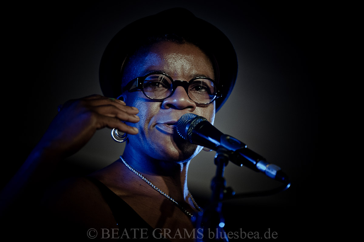 Cécile Doo Kingué - 25.10.2019 Hamburg Blues Nights 