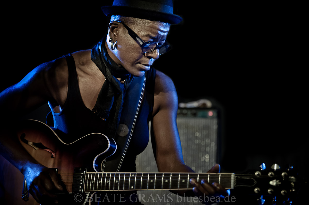 Cécile Doo Kingué - 25.10.2019 Hamburg Blues Nights 