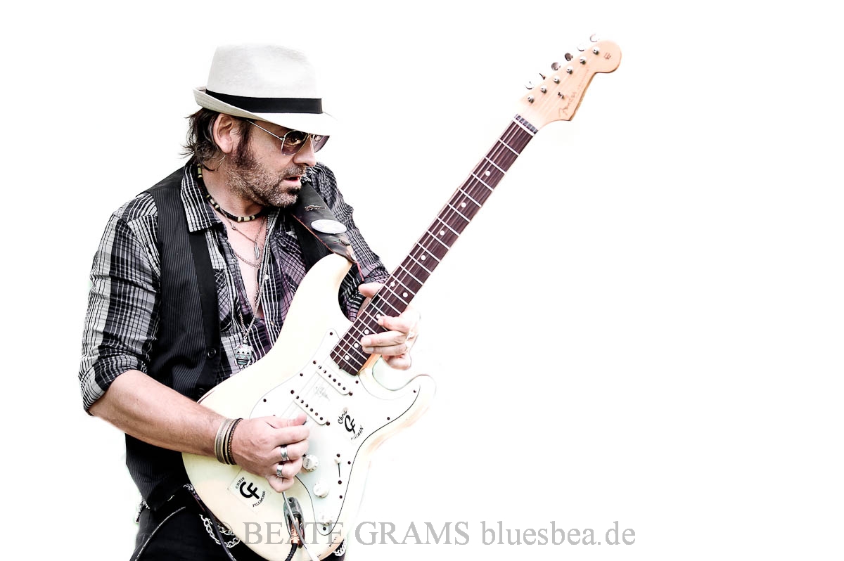 MEENA CRYLE & The Chris Fillmore Band 2019