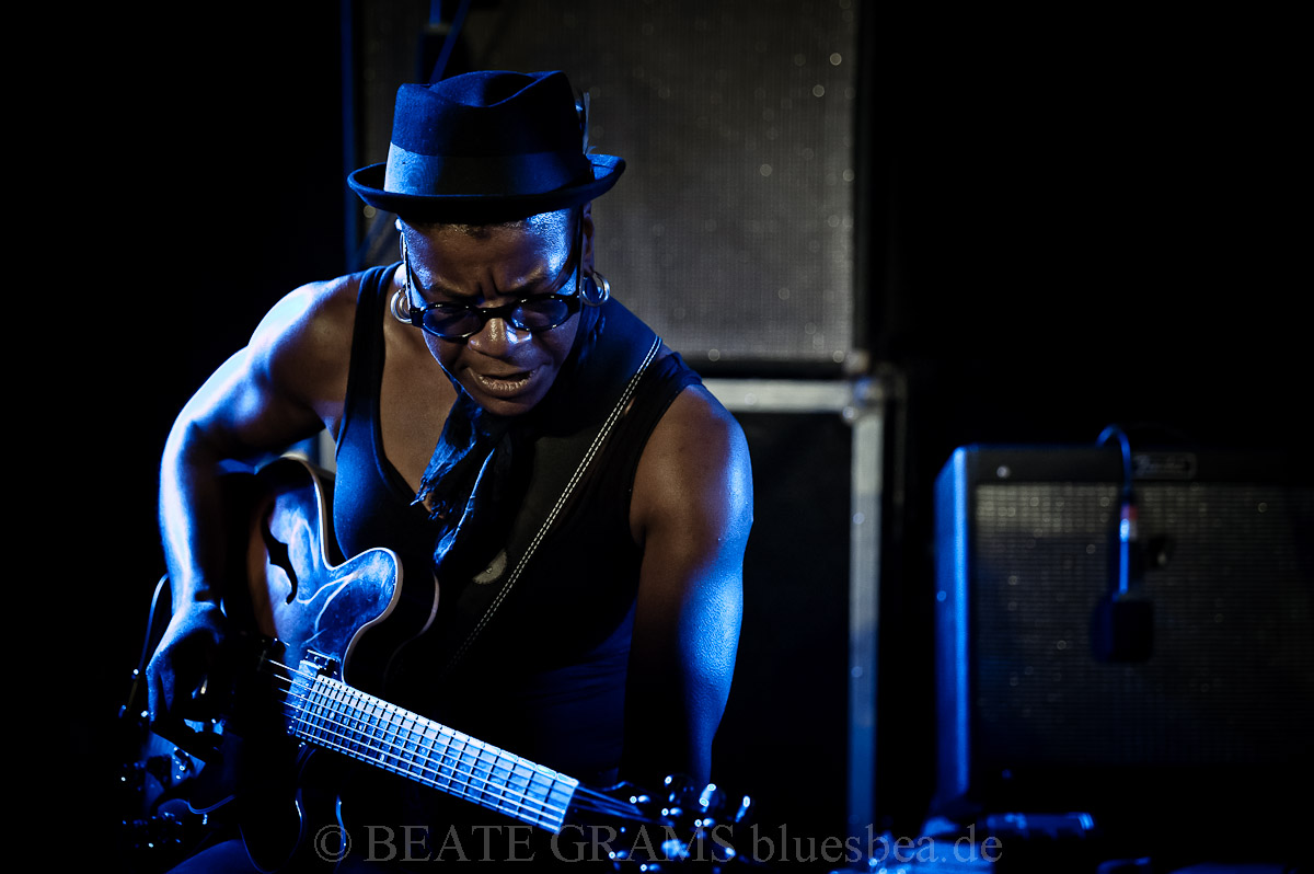 Cécile Doo Kingué - 25.10.2019 Hamburg Blues Nights 