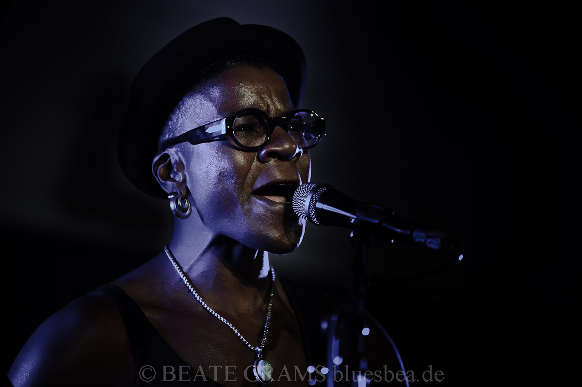 Cécile Doo Kingué - 25.10.2019 Hamburg Blues Nights 