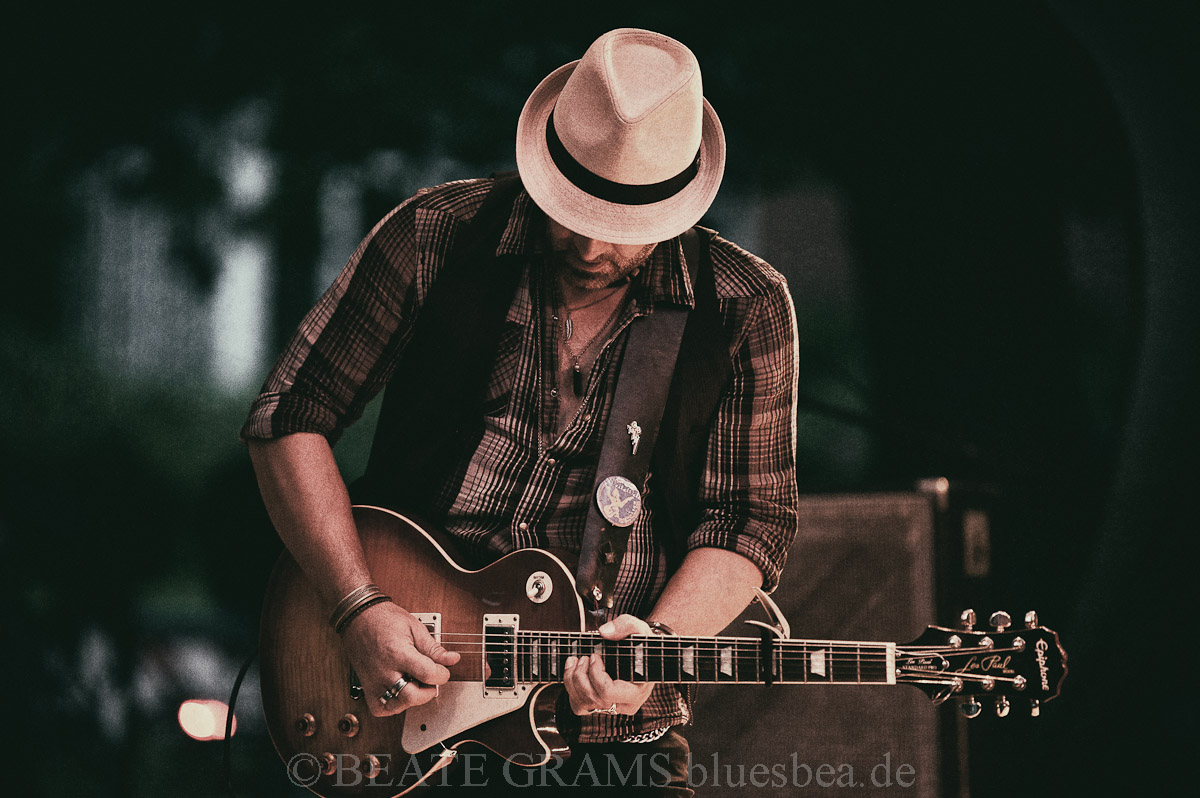 MEENA CRYLE & The Chris Fillmore Band 2019