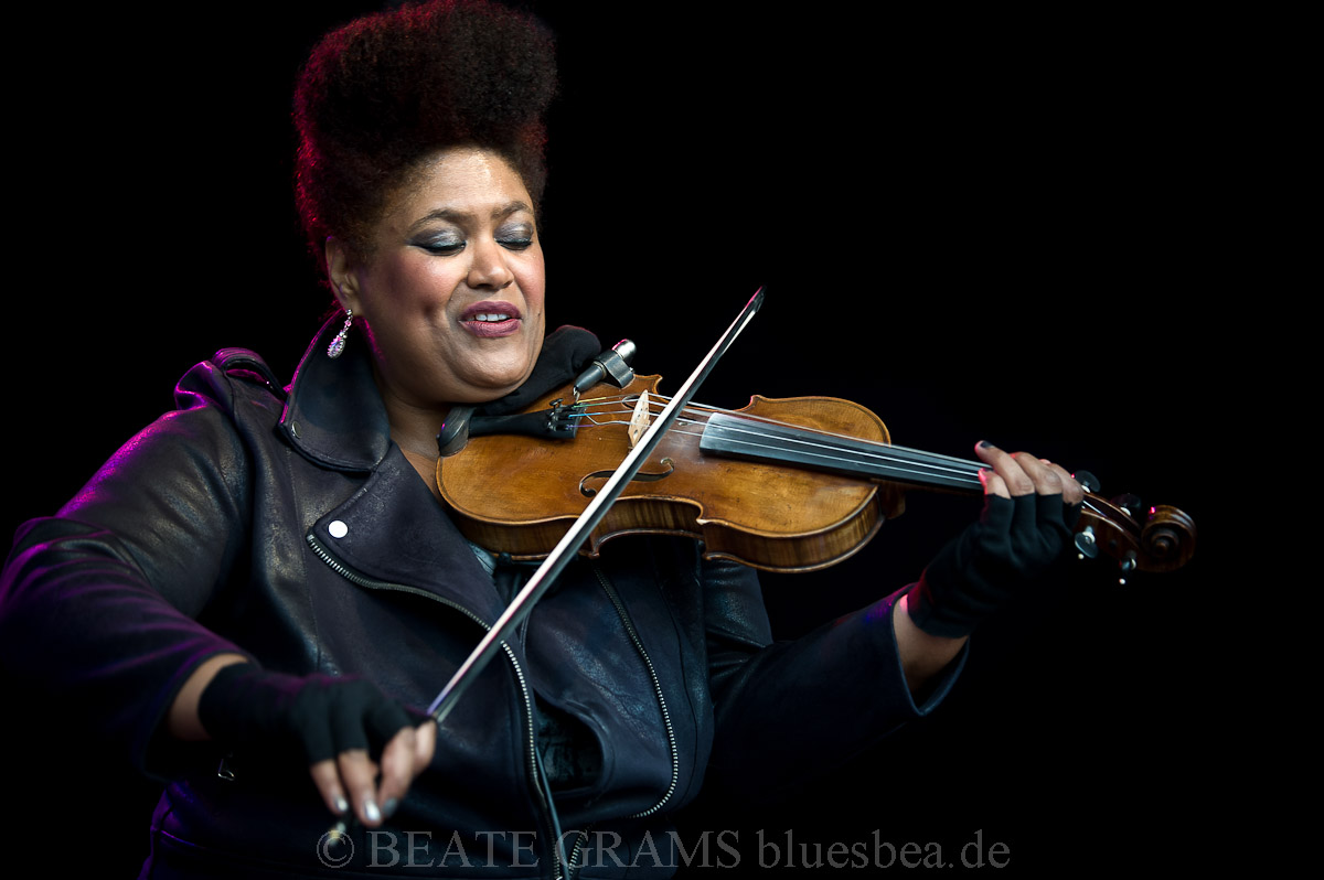 Dede Priest & Johnny Clark And The Outlaws (USA/NL) - Challenge Festival 13.09.2019 BalticBluesEutin