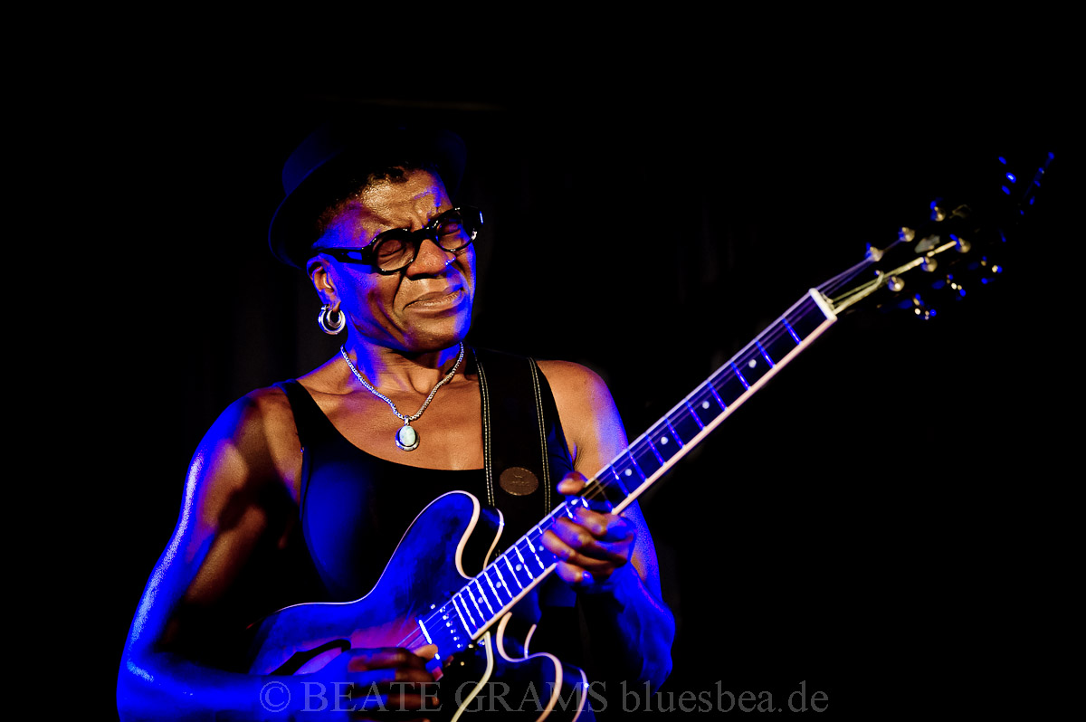 Cécile Doo Kingué - 25.10.2019 Hamburg Blues Nights 