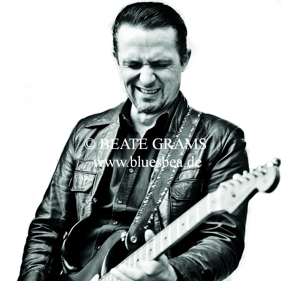 Tommie Harris & Kai Strauss Band