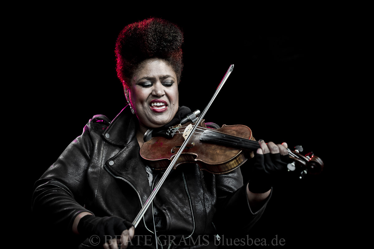 Dede Priest & Johnny Clark And The Outlaws (USA/NL) - Challenge Festival 13.09.2019 BalticBluesEutin