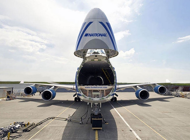 The favored nose-door. Image: National Airlines