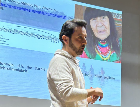 Paul Dávila - Romanistik Seminar Univ. Heidelberg