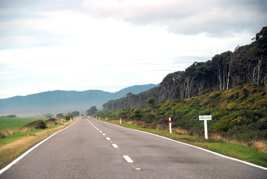 The open and empty road near the Waita River on the way north to Fox Glacier.