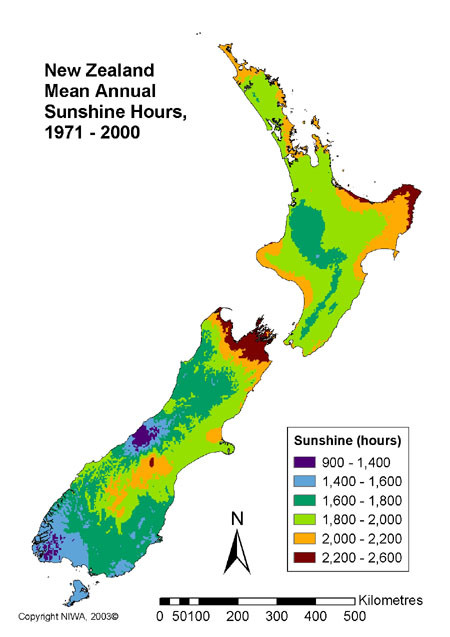 Map of Mean Annual Sunshine Hours in New Zealand (NIWA 2003) showing the sunny disposition of Golden Bay at the north west end of the South Island.