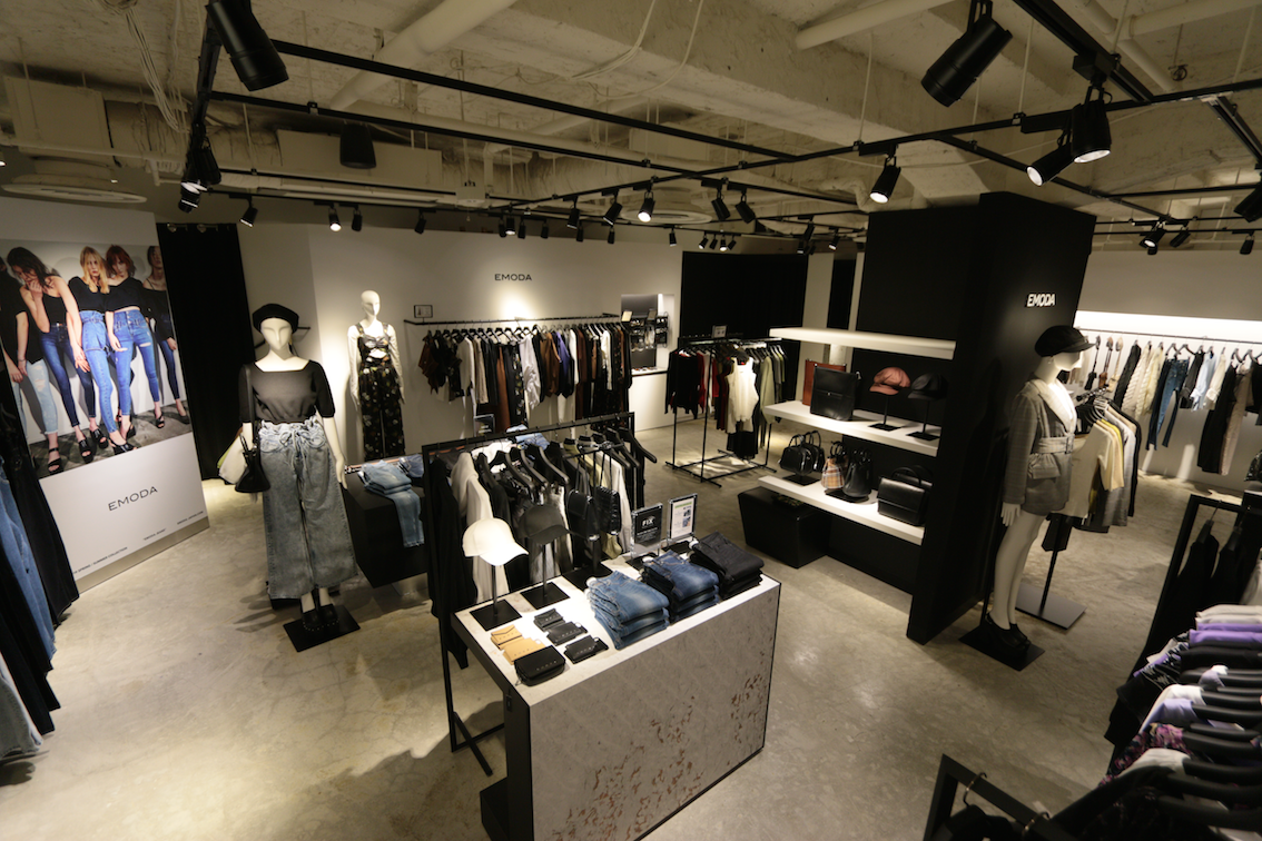 EMODA福岡パルコ店様　【新装／施工】