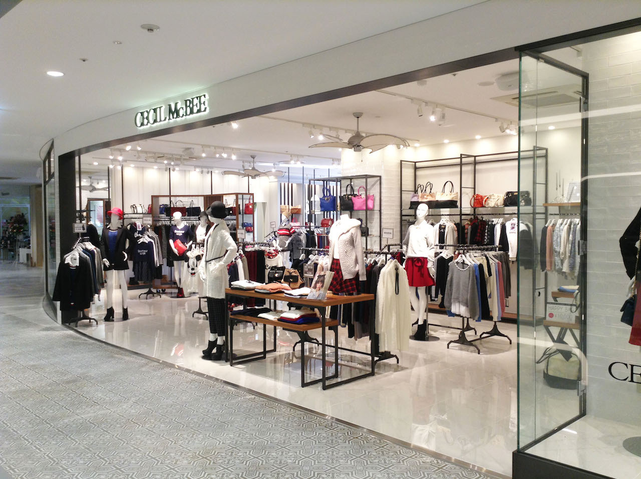 CECILMcBEE 渋谷109鹿児島店様【新装／施工】