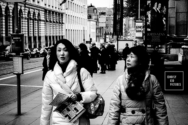 En rue et surtout à Bruxelles je suis un photographe particulièrement à l´aise et professionnel envers les entreprises axées formations