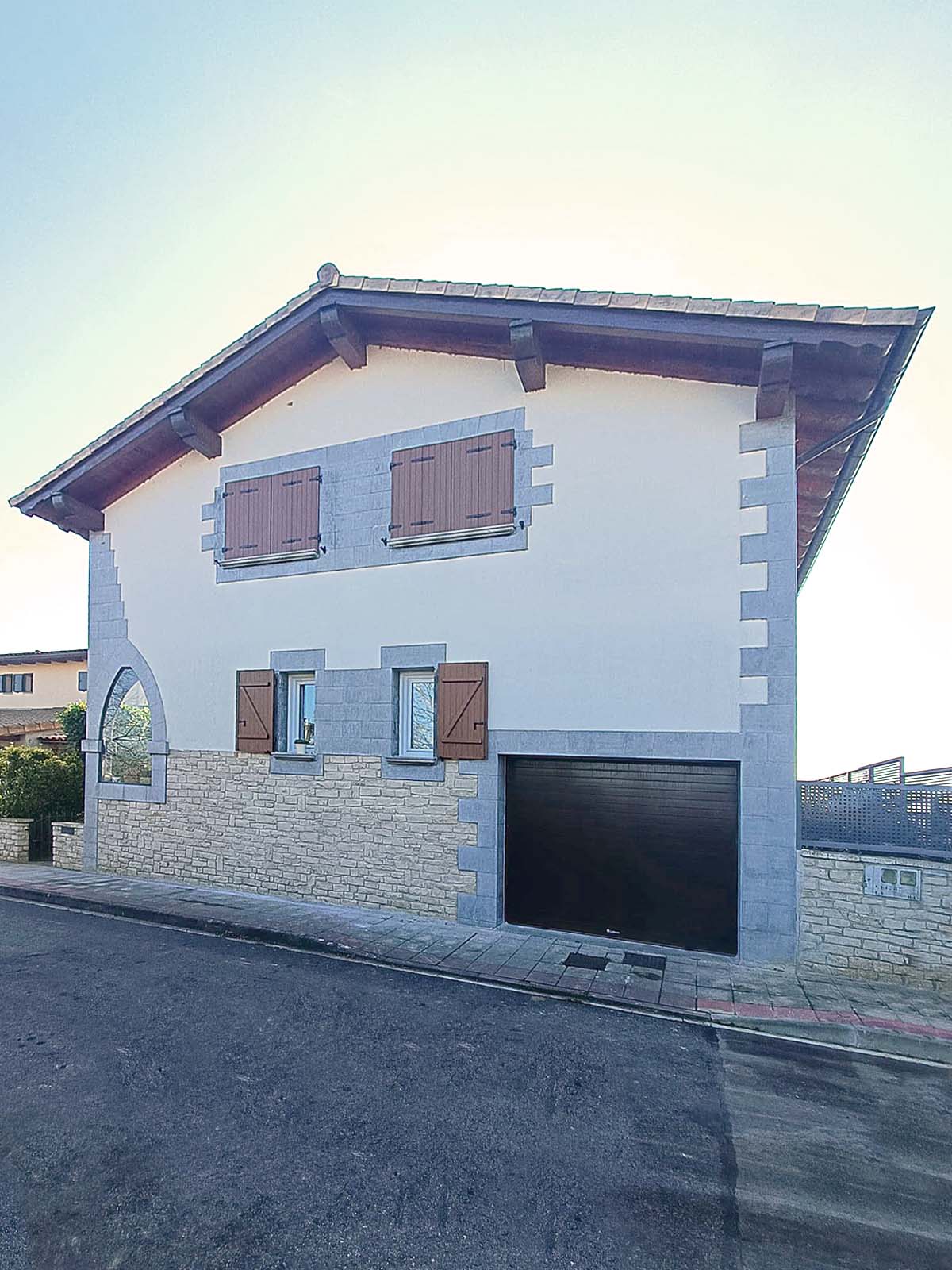 Contaventanas rústicas en aluminio País Vasco