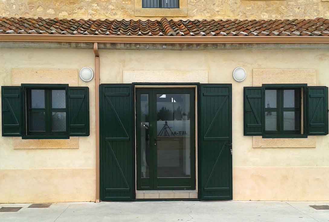 Contreventanas de aluminio rusticas en Segovia